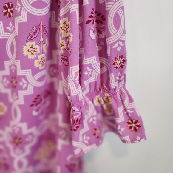 Ann Taylor Mixed Media Top, Size M, Like New - Picture 5 of 9